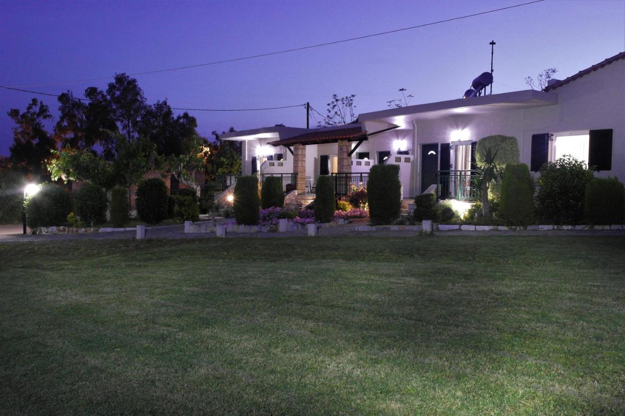 Voulas Apartments Stoúpa Dış mekan fotoğraf
