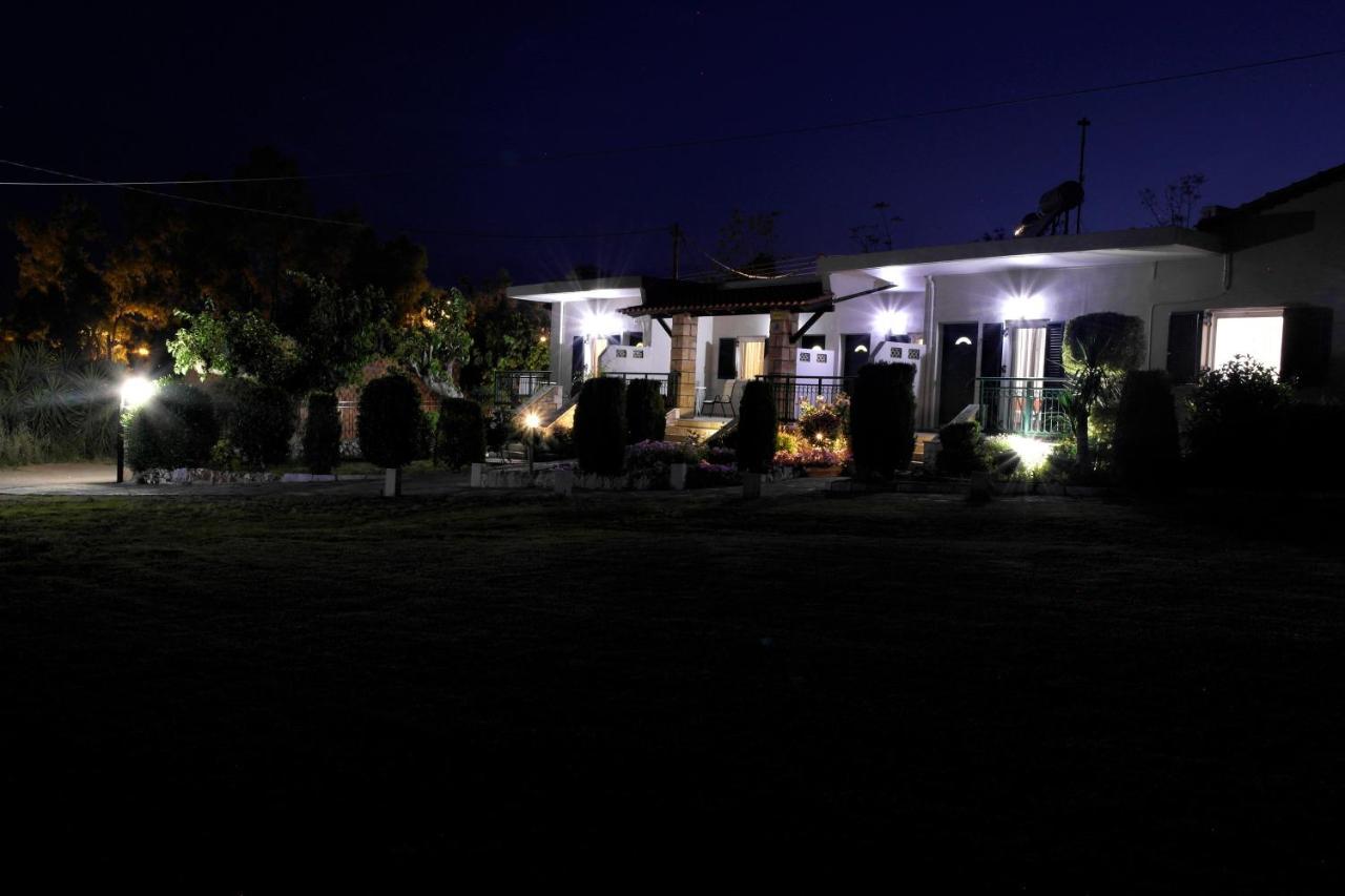 Voulas Apartments Stoúpa Dış mekan fotoğraf