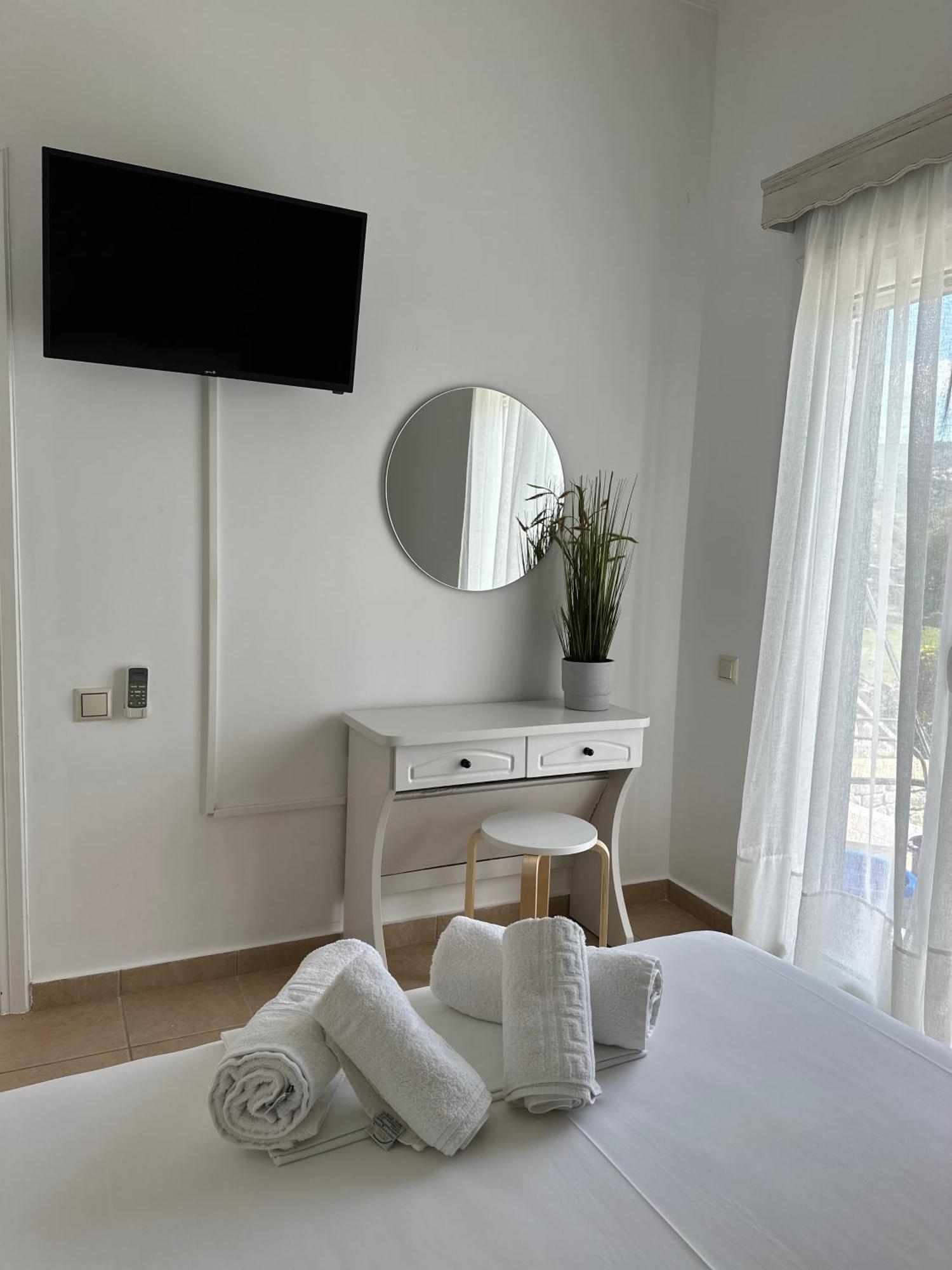 Voulas Apartments Stoúpa Oda fotoğraf