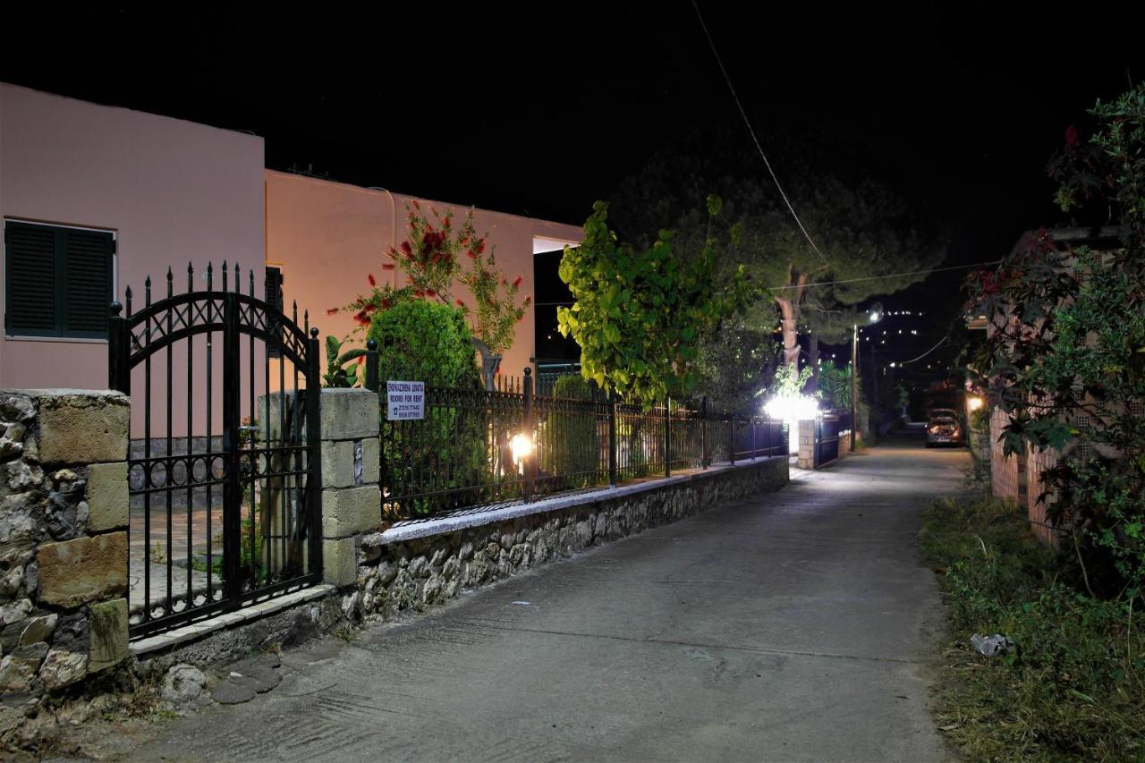 Voulas Apartments Stoúpa Dış mekan fotoğraf